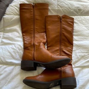 Boots brown zip up
